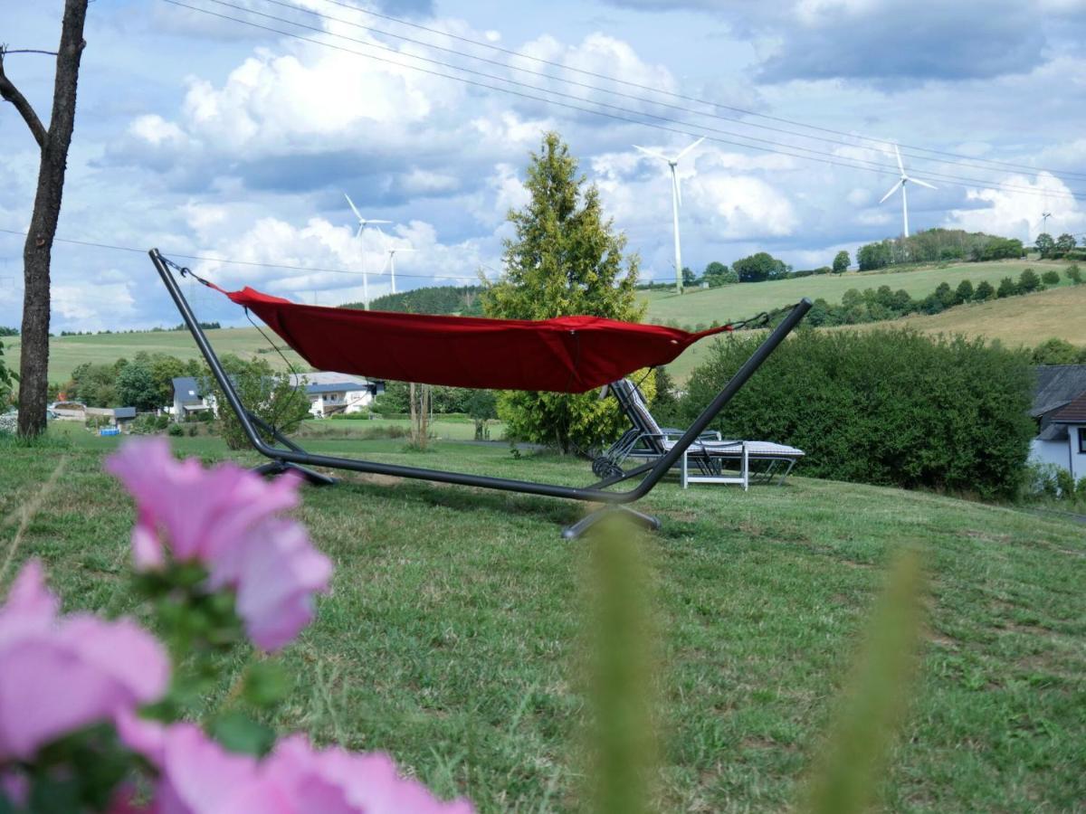 Beautiful Holiday Home Ideal For Hikers Kleinlangenfeld ภายนอก รูปภาพ