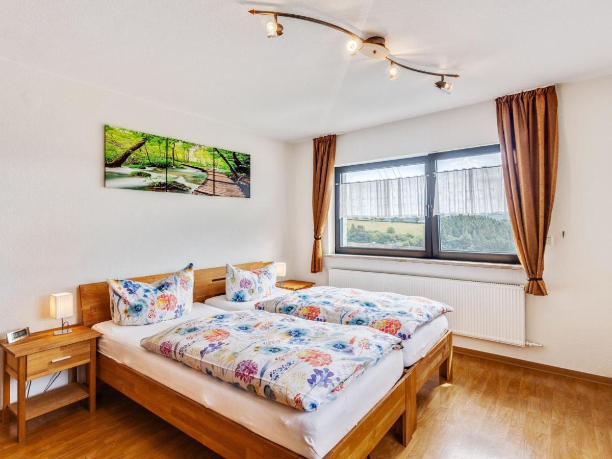 Beautiful Holiday Home Ideal For Hikers Kleinlangenfeld ภายนอก รูปภาพ