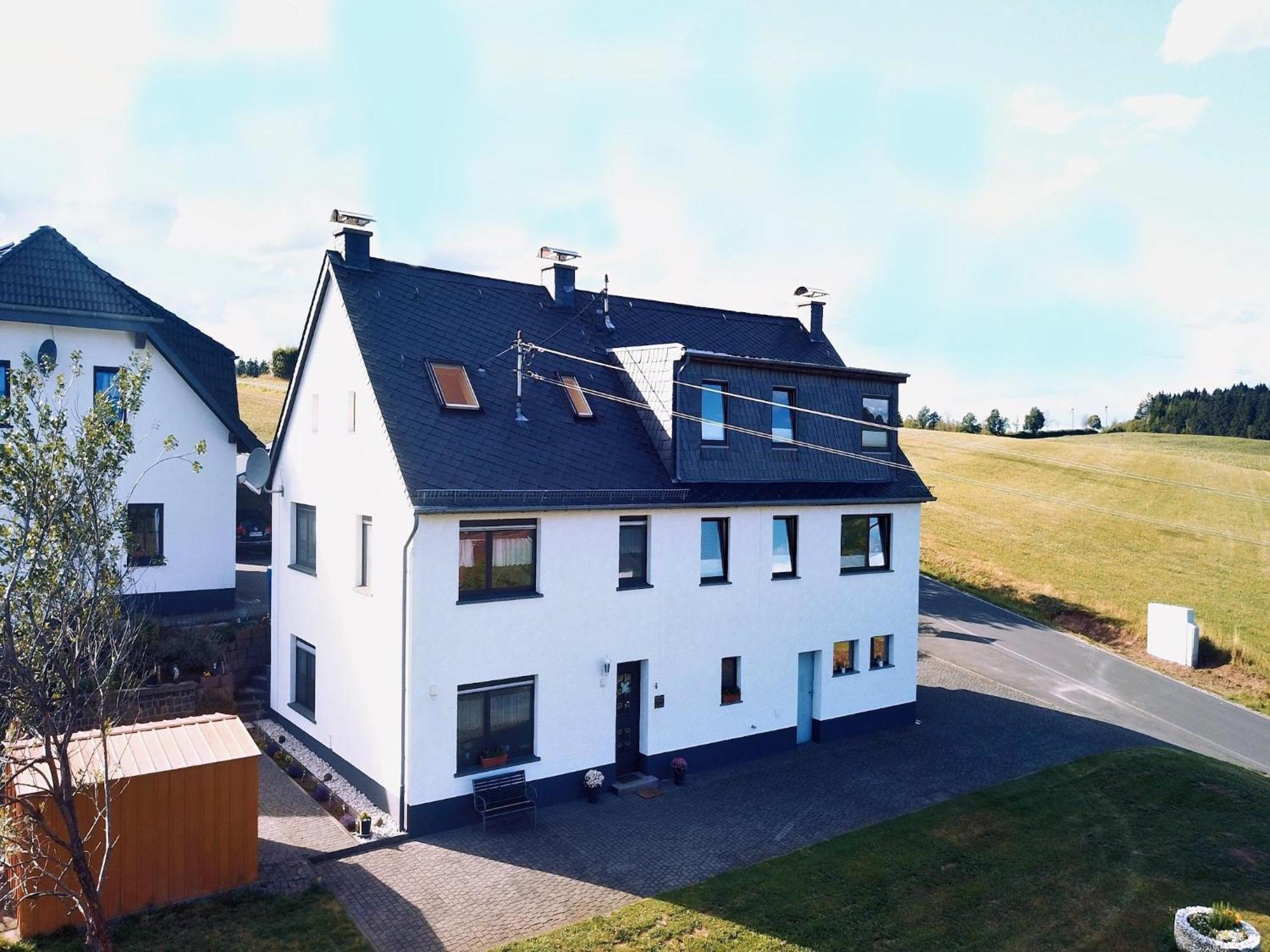 Beautiful Holiday Home Ideal For Hikers Kleinlangenfeld ภายนอก รูปภาพ