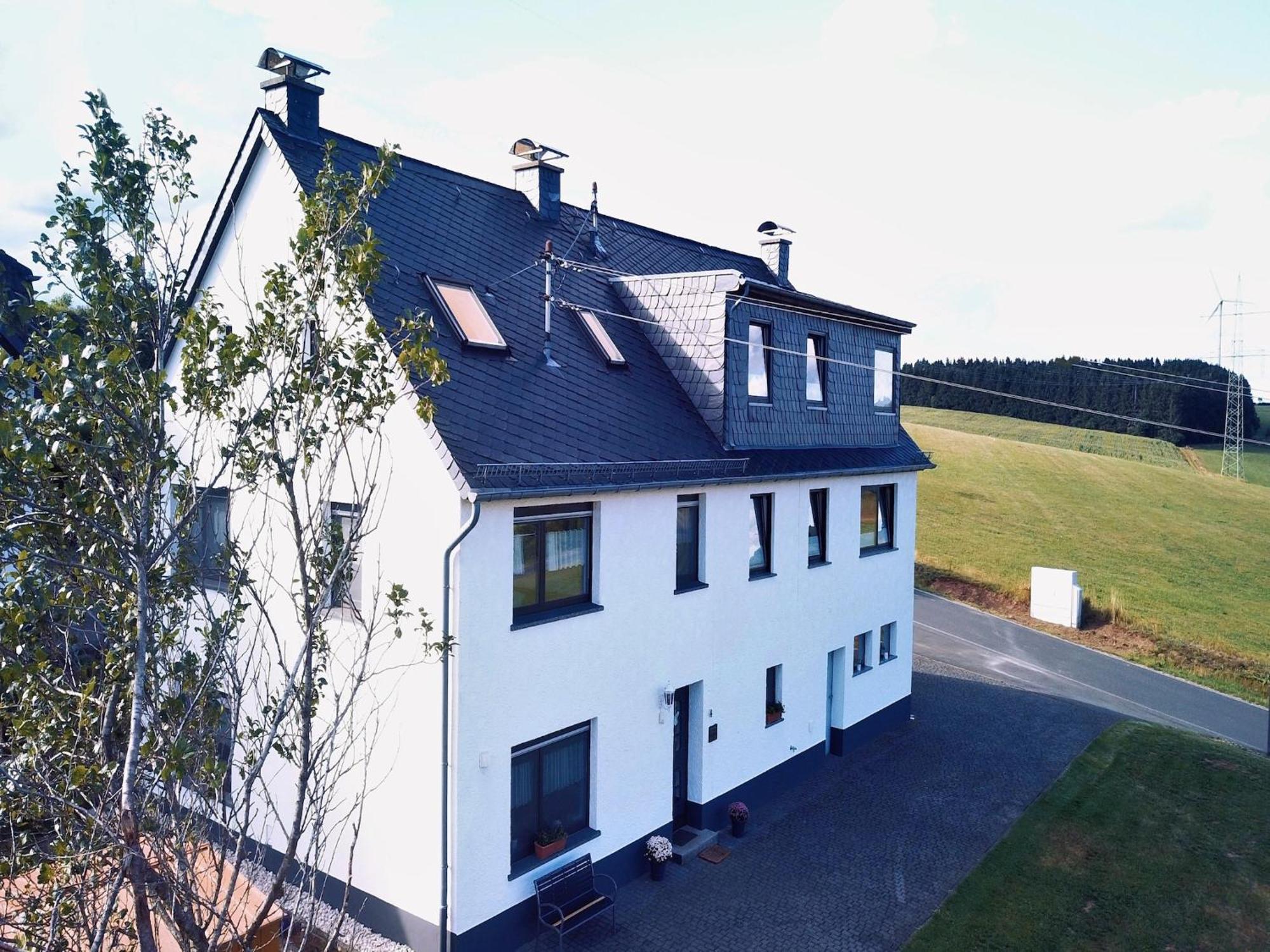 Beautiful Holiday Home Ideal For Hikers Kleinlangenfeld ภายนอก รูปภาพ